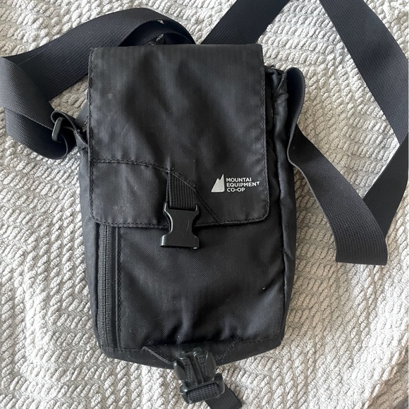 MEC cross body bag - Picture 1 of 7